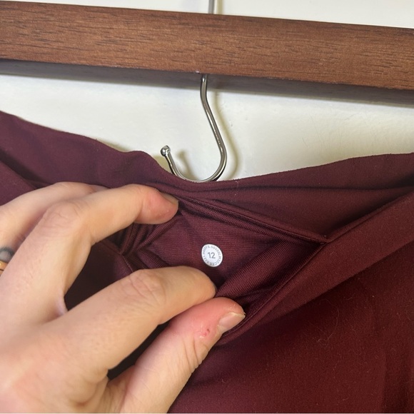 Lululemon Burgundy High-Waisted Leggings - Picture 3 of 4